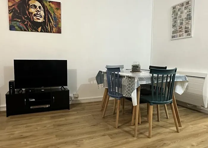 Noëveillard à Pied Appartement *